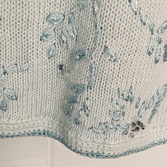 SUSAN BRISTOL beaded sleeveless top. - Picture 7 of 10